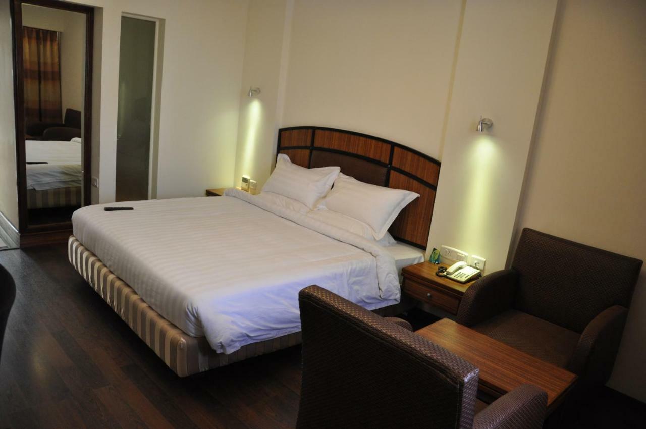Hotel Marg Krishnaaya Vijayawāda Extérieur photo